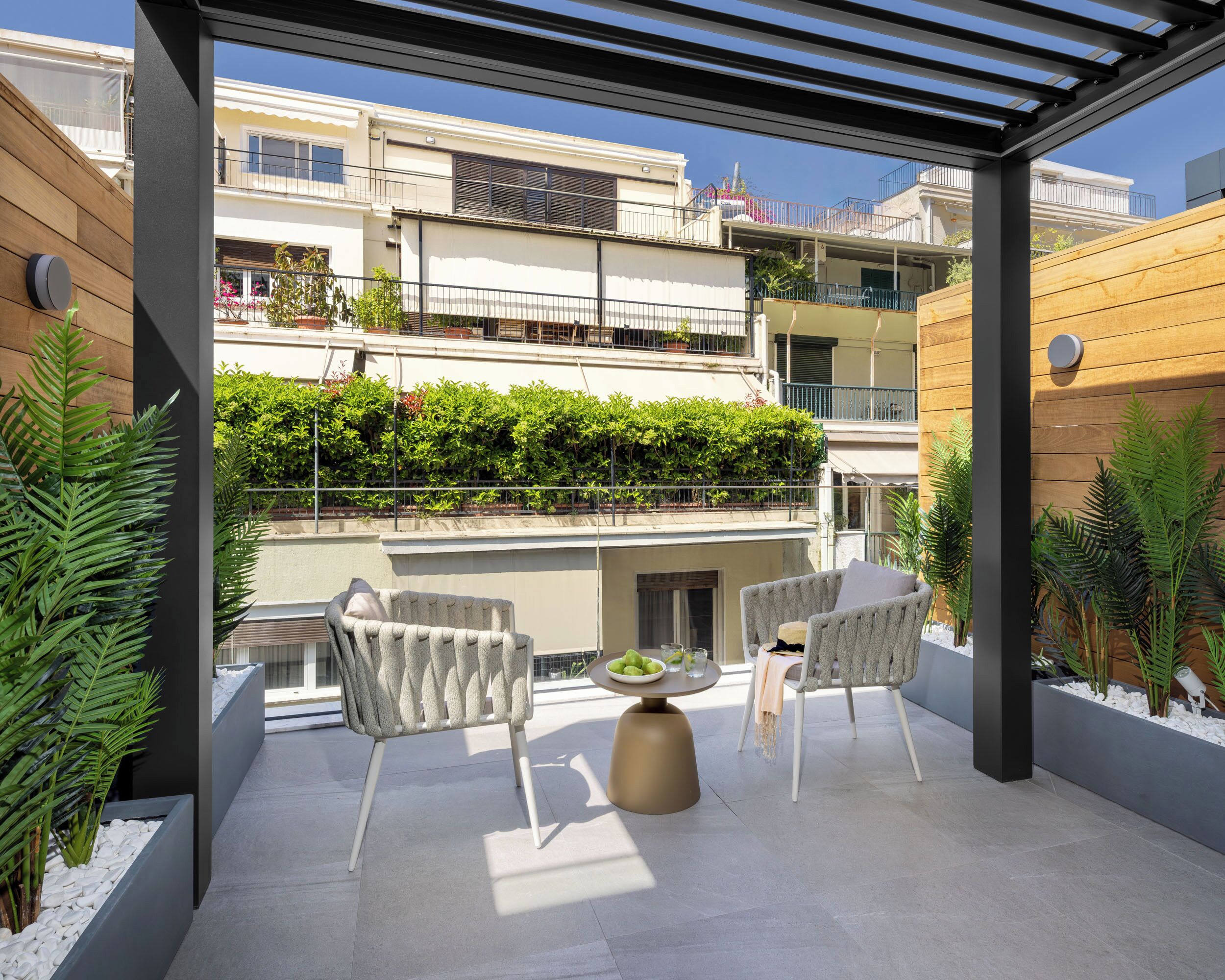 Deluxe Double Room, 1 King Bed, Balcony | Terrace/patio