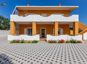 Apartamento (Two Bedroom Holiday Home with Private) | Exterior