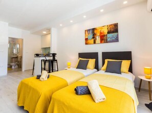 Apartment (Charming Zadar Apartment Near Old Tow) | Cots/infant beds