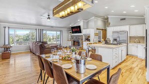 Hús (4 Bedrooms) | Að innan