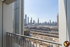 Balcony - Vogue | Downtown with Direct Access to Dubai Mall (Dubai)