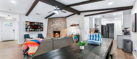 المنشأة من الداخل