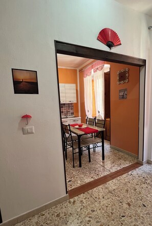 Dining - Vacation House "Memy House" (Iglesias)