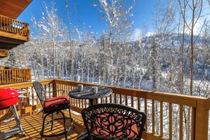 Outdoor dining - Ski In/Out Condo w/ Pool & Spa 1073 (Steamboat Springs)