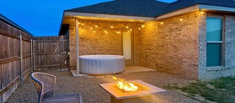 The Winsome Western - HotTub - Fire Pit - PingPong