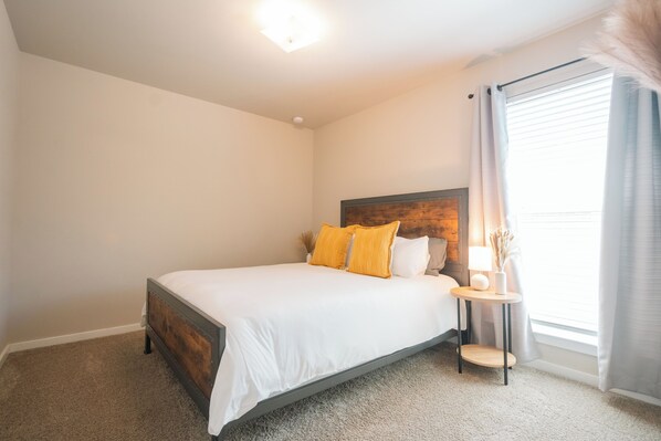 3 bedrooms, iron/ironing board, free WiFi, bed sheets