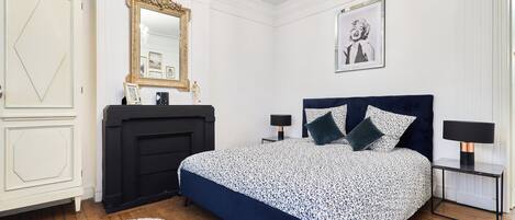 2 chambres, fer et planche à repasser, Wi-Fi, draps fournis