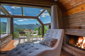 Økonomi-alpehytte | Blendingsgardiner, strykejern/-brett og wi-fi (inkludert)