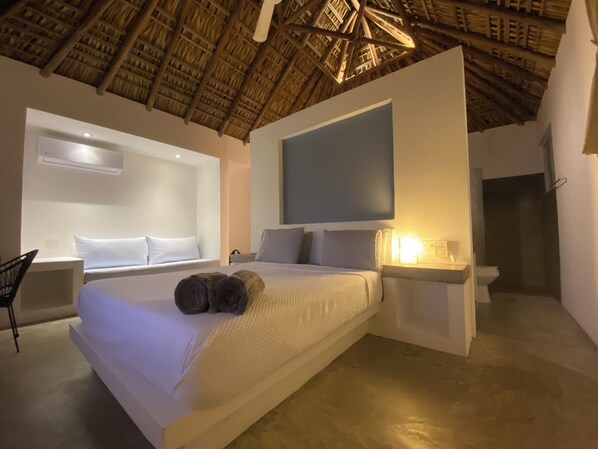 4 bedrooms, desk, iron/ironing board, free WiFi