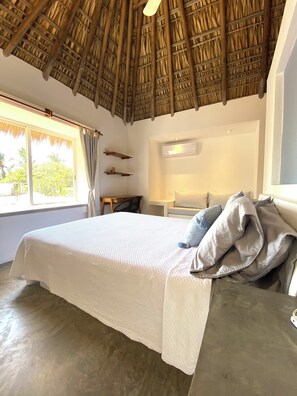 4 bedrooms, desk, iron/ironing board, free WiFi