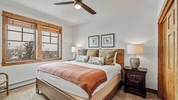 4 habitaciones, tabla de planchar con plancha y wifi gratis