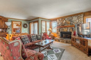 Smart TV, fireplace, foosball