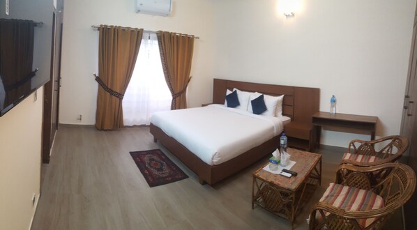 1 slaapkamer, een strijkplank/strijkijzer, wifi, beddengoed