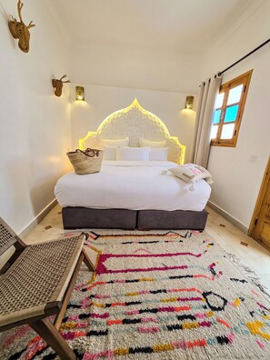 Deluxe kamer, 1 twee- of 2 eenpersoonsbedden | Interieur