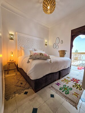 Deluxe Double or Twin Room | Egyptian cotton sheets, premium bedding, down comforters - Riad Larbi Khalis (Marrakech)