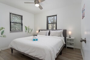 3 bedrooms, iron/ironing board, WiFi, bed sheets