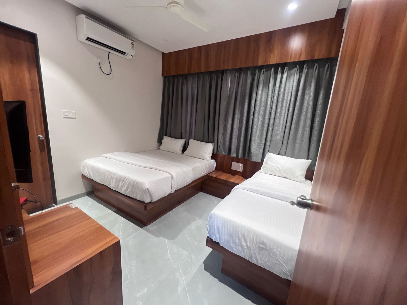 Deluxe Triple Room | Egyptian cotton sheets, premium bedding, Select Comfort beds, free WiFi