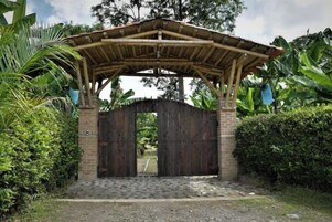 Fachada de la propiedad