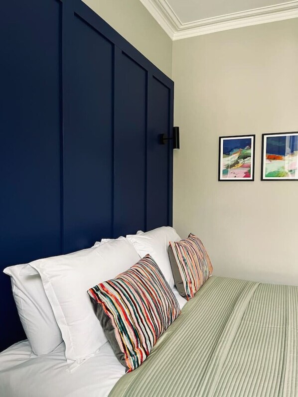 Room - Stylish studio room, king, en-suite & kitchenette (room 3) (Innerleithen)