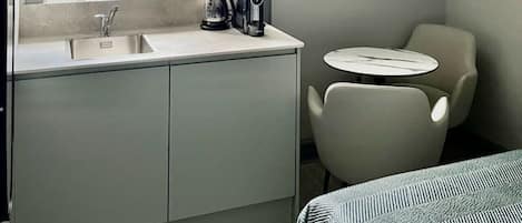 1 habitación, wifi y ropa de cama