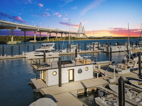 Marina. Coastal Caviar - The Ossetra - Honeymoon Suite