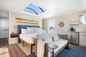 1 bedroom, iron/ironing board, internet