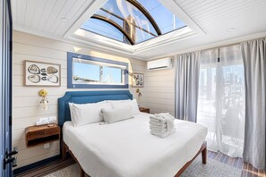 2 bedrooms, iron/ironing board, Internet