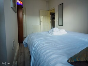 Wifi gratis y ropa de cama 