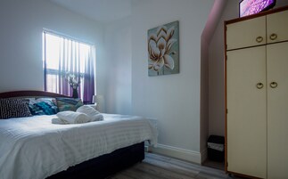 Deluxe Double Room | Free WiFi, bed sheets
