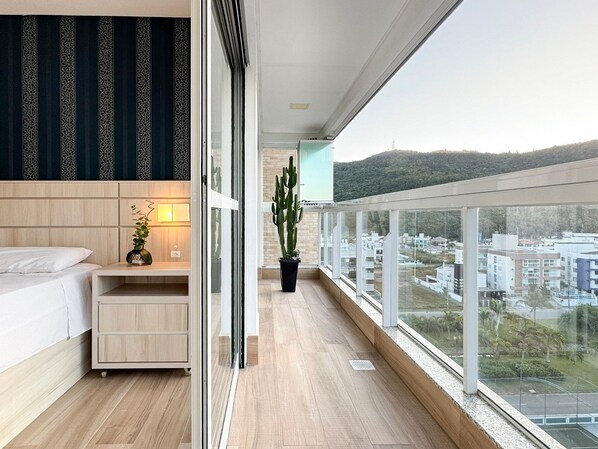 Apartment | View from room - Amplo apartamento em Palmas (Governador Celso Ramos)