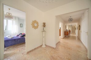 3 chambres, fer et planche à repasser, lit parapluie, Wi-Fi gratuit