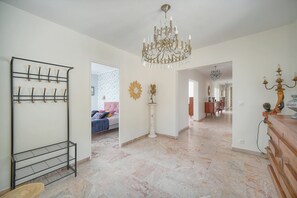 Interior - 4 PIECES SOMPTUEUX VUE MER ET PARKING A3B132 (Cannes)