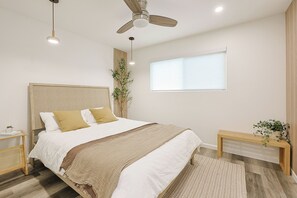 2 bedrooms, desk, free WiFi, bed sheets