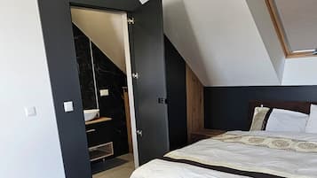 5 Schlafzimmer, Bügeleisen/Bügelbrett, WLAN, Bettwäsche
