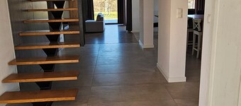 Spacious villa with 5 bedrooms and WiFi, AC near lake and forest