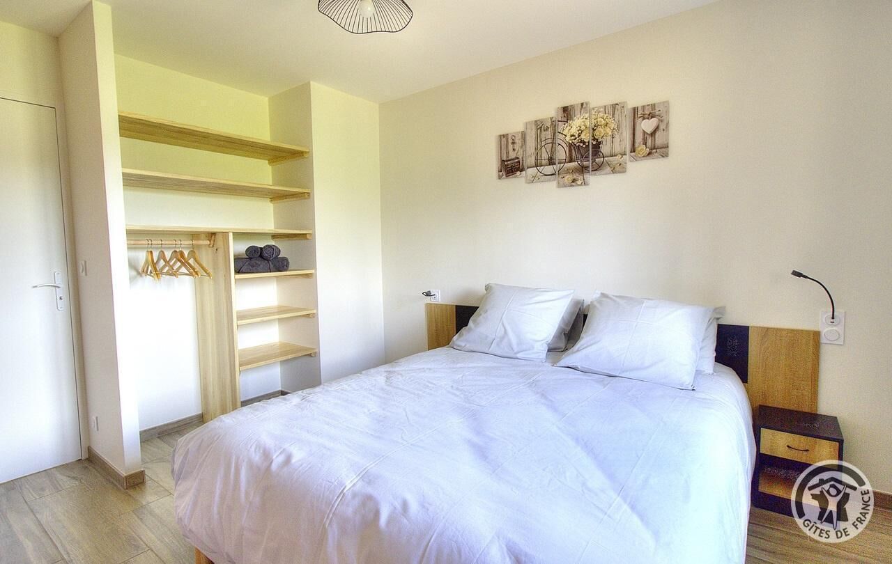 5 chambres, fer et planche à repasser, lit parapluie, Wi-Fi gratuit
