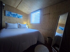 Standard Double Room (with Shared bathroom) | Free WiFi, bed sheets - Casa Terra (Puerto Montt)