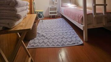 Habitación familiar | Wifi gratis y ropa de cama