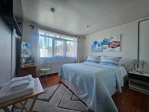 Classic Double Room | Free WiFi, bed sheets - Casa Terra (Puerto Montt)