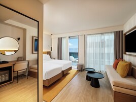Twin Room, Multiple Beds | In-room safe, soundproofing, iron/ironing board, free WiFi