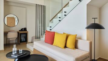 Suite, 1 Bedroom | Living area