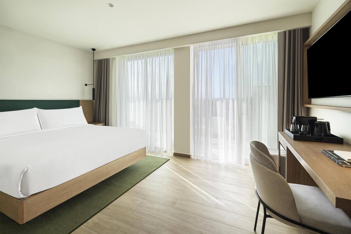 In-room safe, soundproofing, iron/ironing board, WiFi (free)