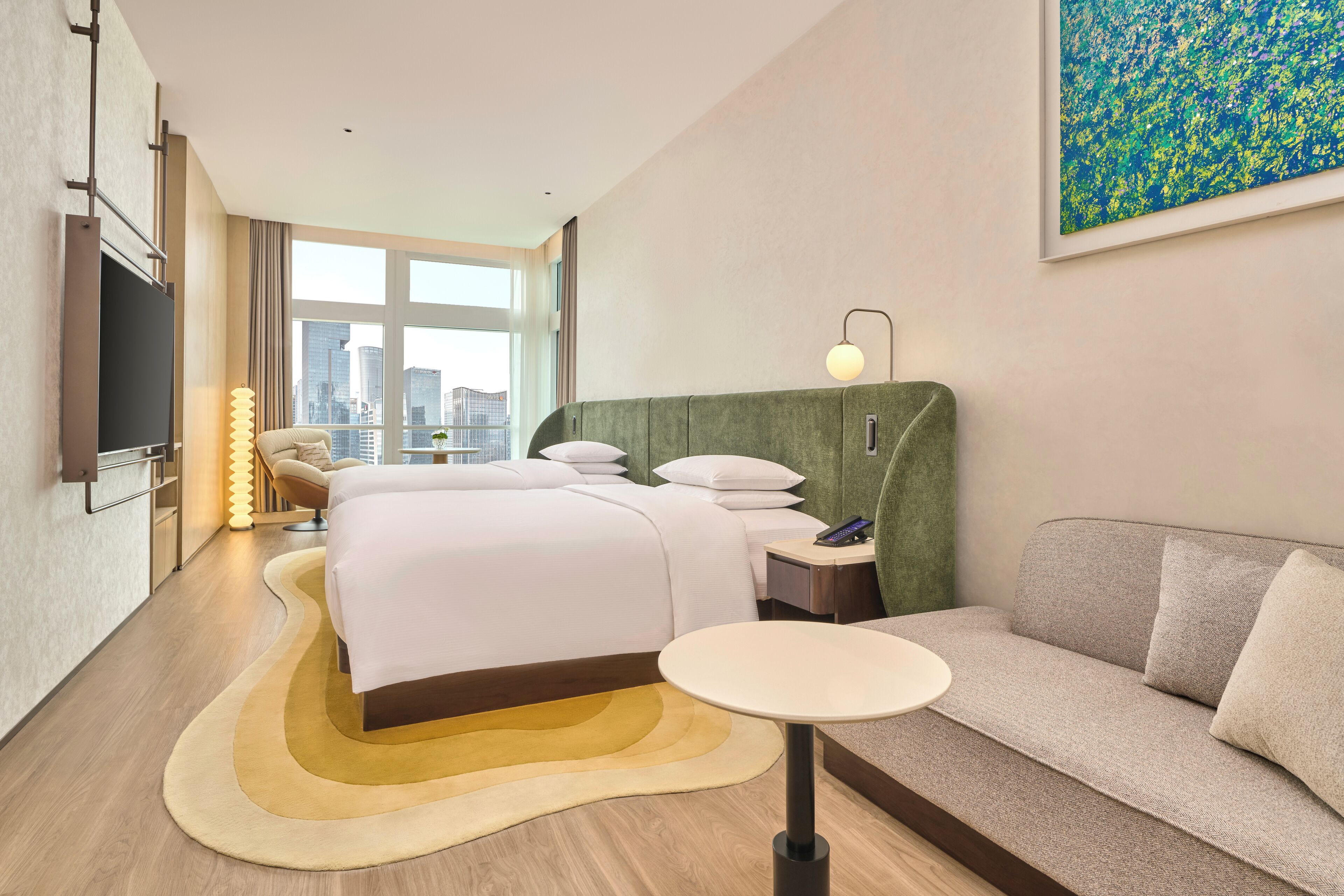 Dundyner, gratis produkter i minibaren, pengeskab på værelset