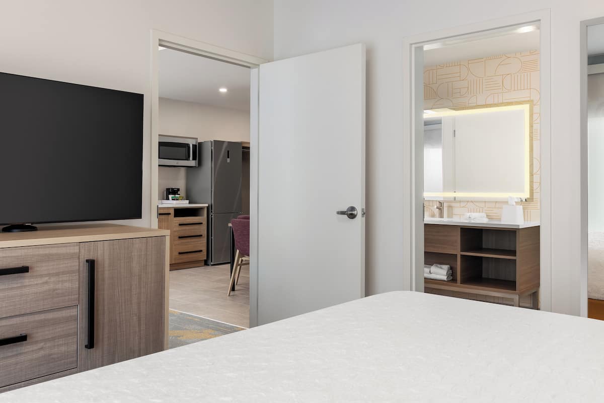 In-room safe, desk, laptop workspace, blackout drapes