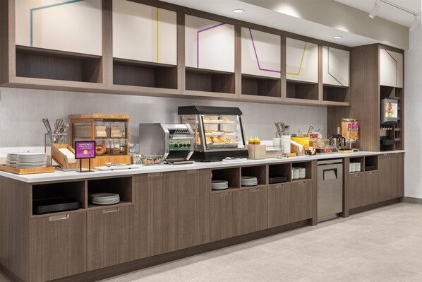 Free daily buffet breakfast - Home2 Suites By Hilton Vaughan Toronto On (Vaughan)