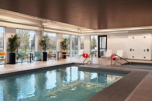 Indoor pool - Home2 Suites By Hilton Vaughan Toronto On (Vaughan)