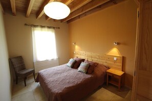 4 habitaciones, cuna de viaje y wifi gratis
