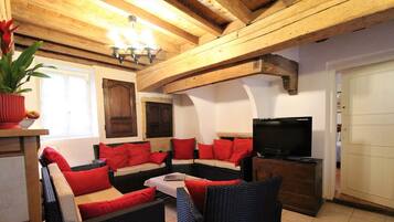 TV, tavolo da calcetto