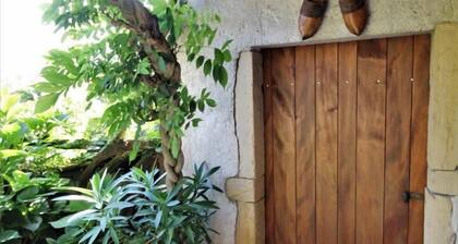 La Glycine - VAUX-EN-BEAUJOLAIS