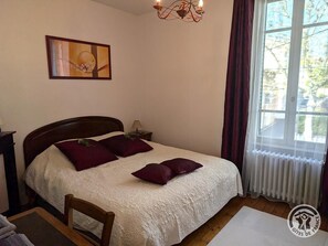 3 Schlafzimmer, Reisekinderbett, kostenloses WLAN, Bettwäsche